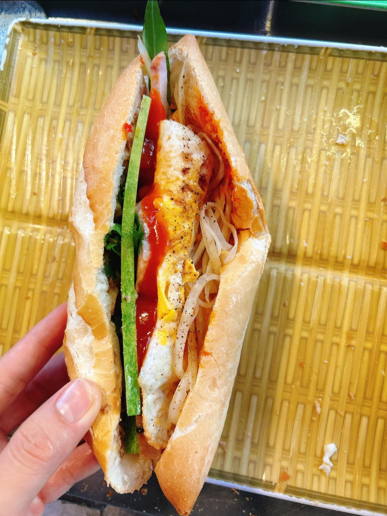 Bánh Mì Trứng